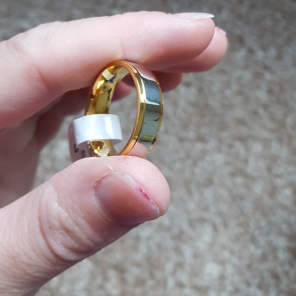 MEN'S RING SIZE 8 - Picture 2 of 4